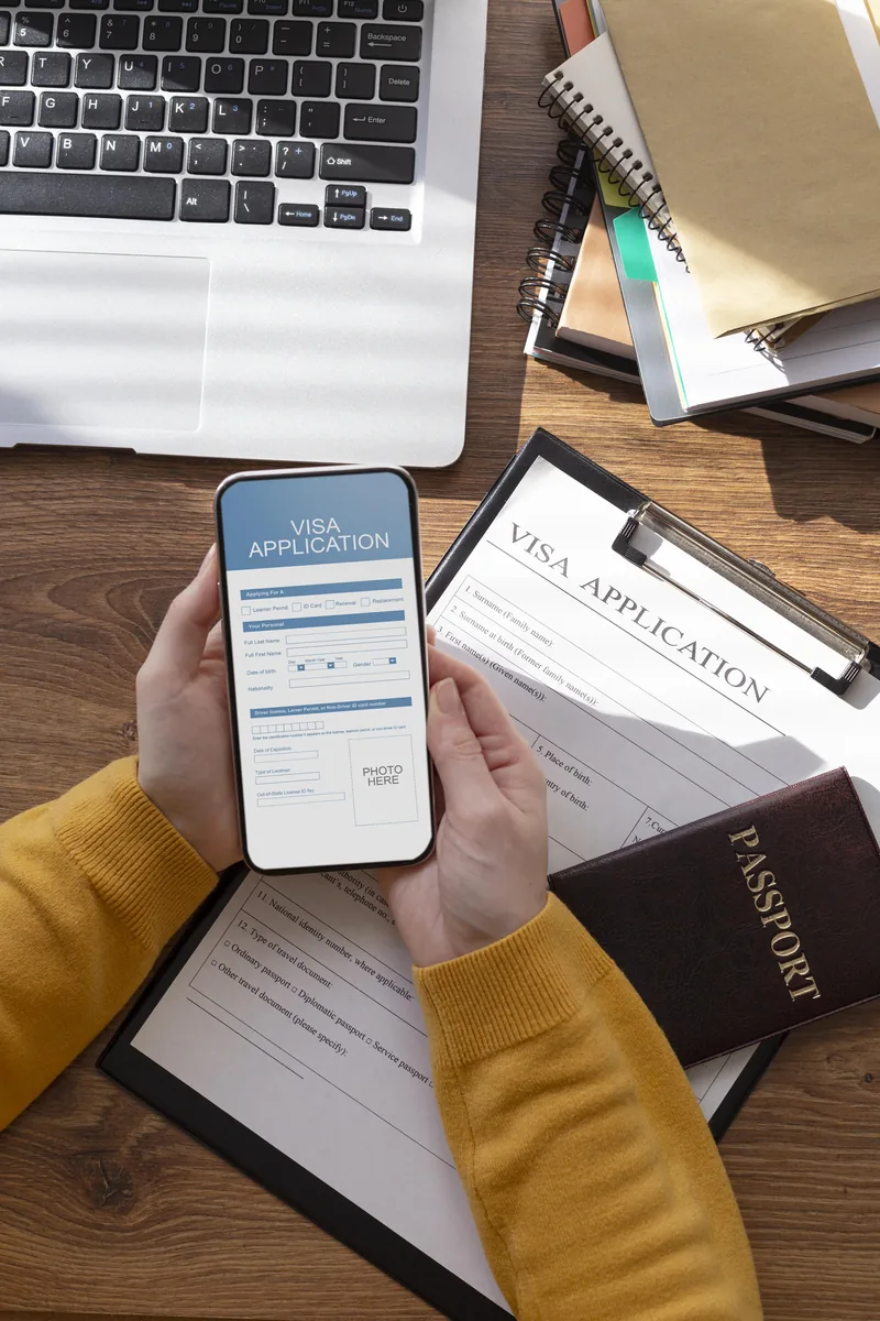 Work visa application on a mobile phone — permission to work in Mexico